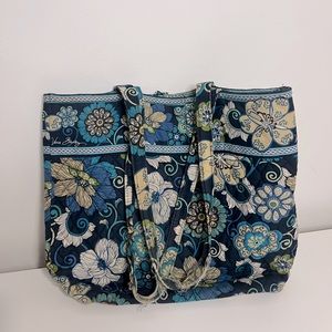 Vera Bradley tote bag
